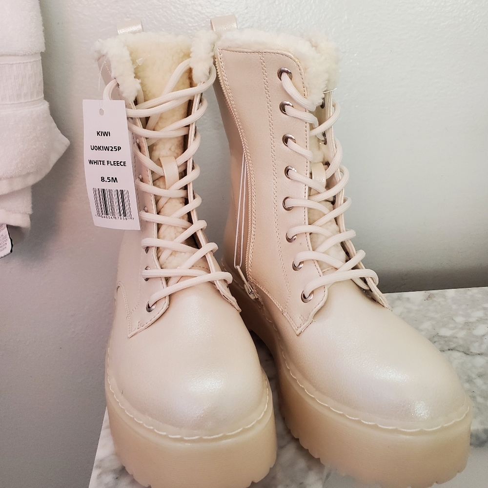 UNIONBAY KIWI COMBAT BOOTS NWT 8.5